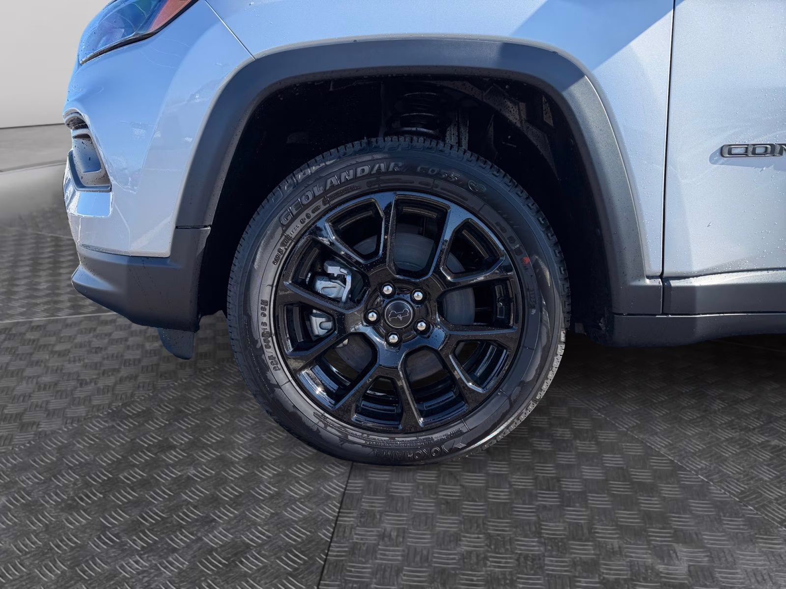 2026 silver zynith metallic clearcoat Jeep Compass Latitude 4X4 SUV