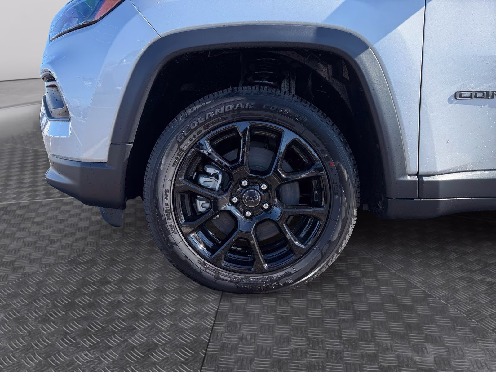 2026 Silver Zynith Metallic Clearcoat Jeep Compass Latitude 4X4 SUV