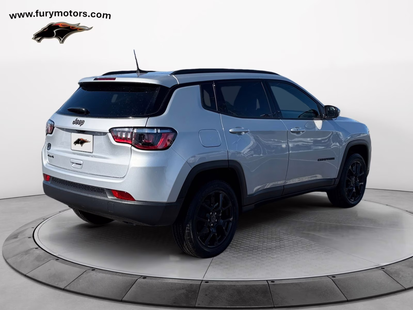 2026 silver zynith metallic clearcoat Jeep Compass Latitude 4X4 SUV