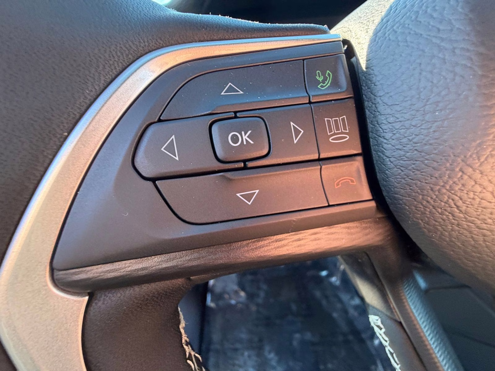 2025 Baltic Gray Metallic Clearcoat Jeep Grand Cherokee 4X4 SUV