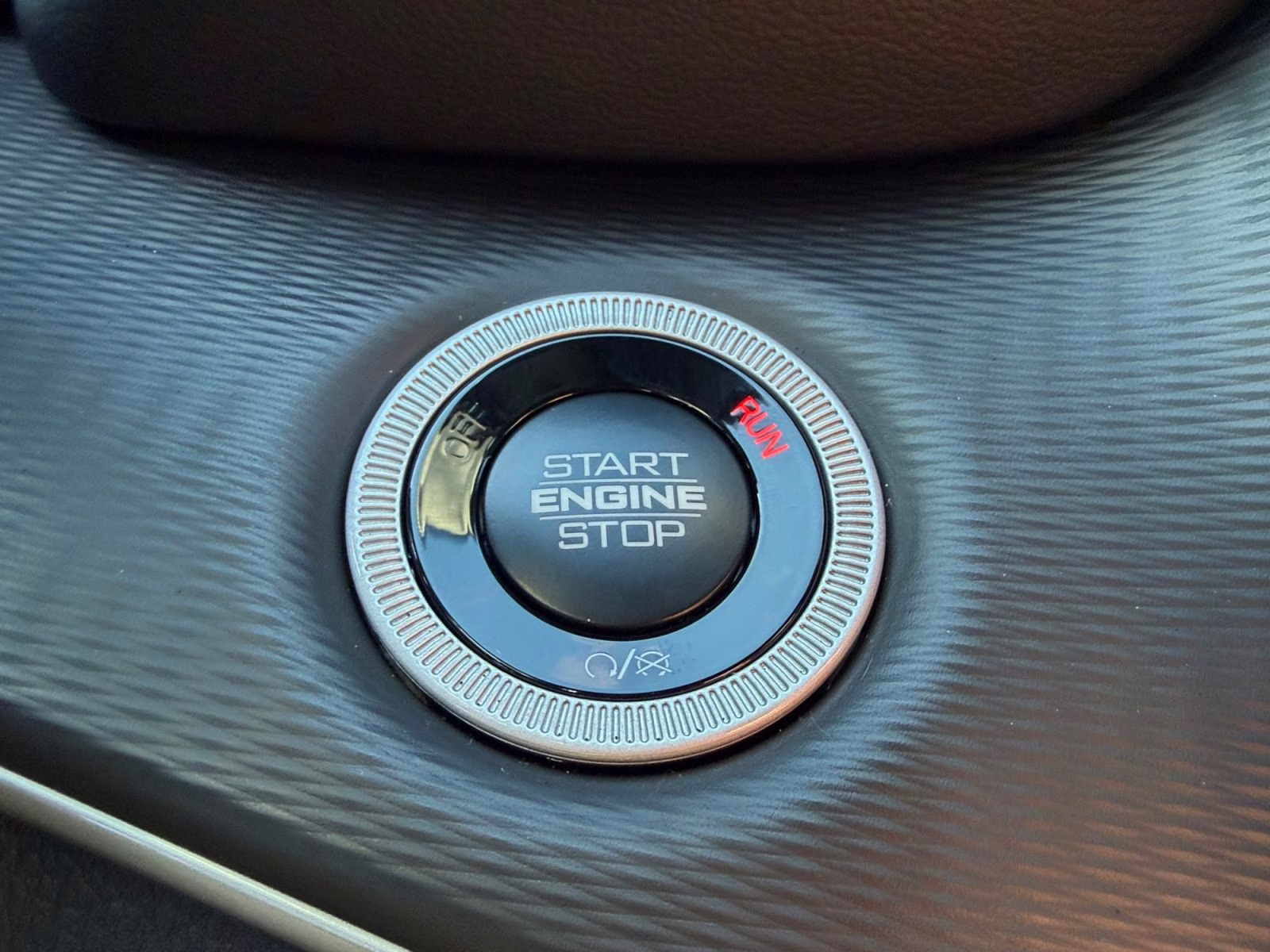 2025 Baltic Gray Metallic Clearcoat Jeep Grand Cherokee 4X4 SUV