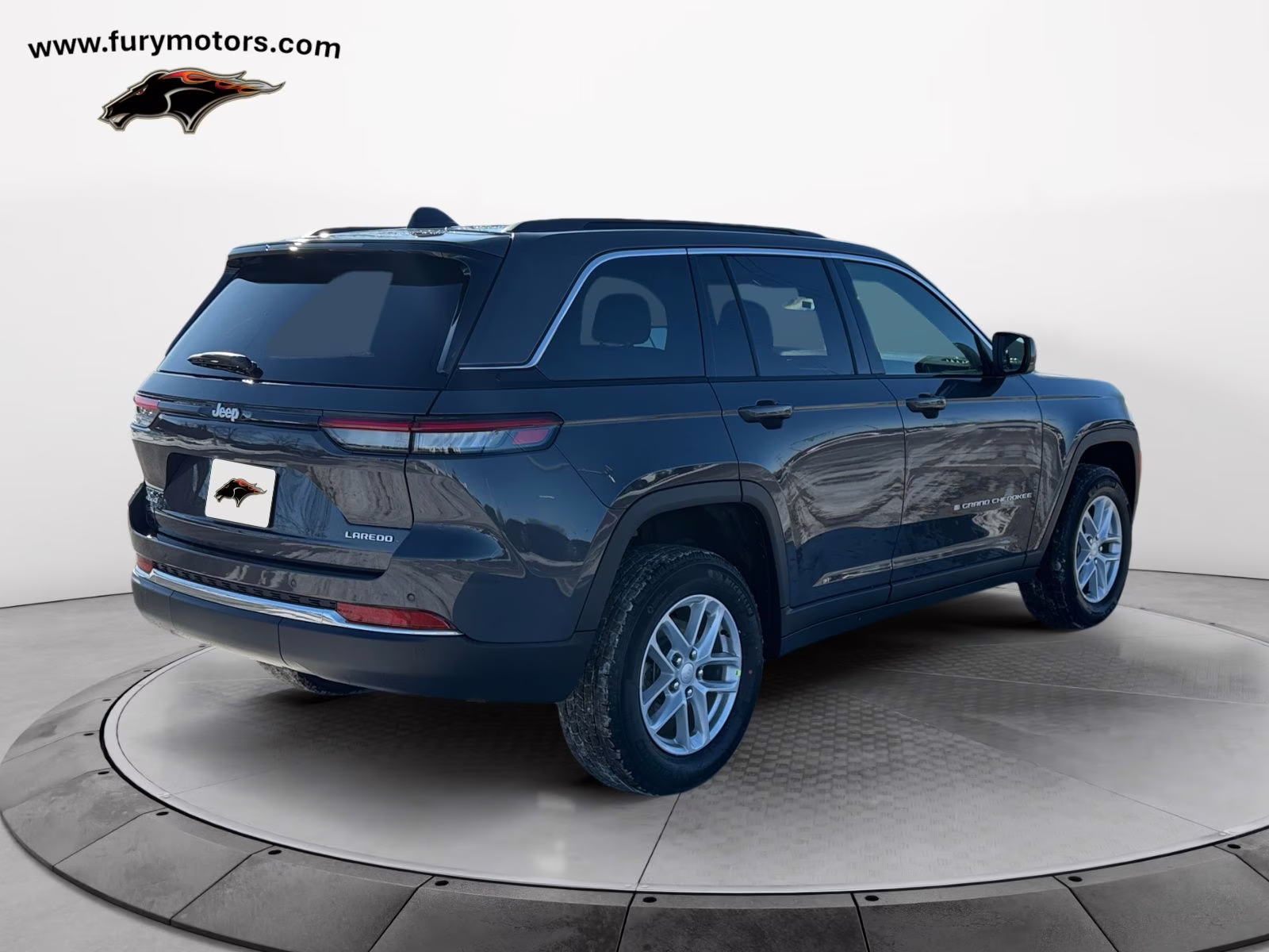 2025 Baltic Gray Metallic Clearcoat Jeep Grand Cherokee 4X4 SUV