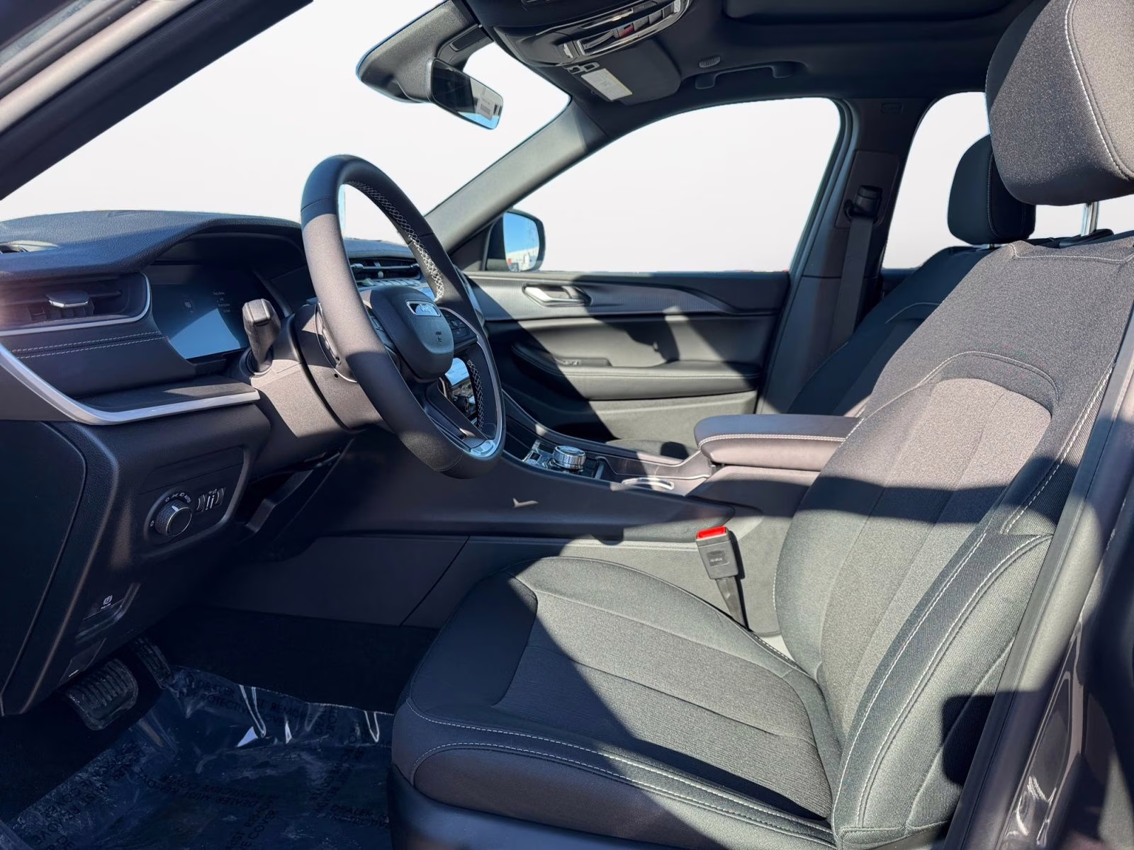 2025 Baltic Gray Metallic Clearcoat Jeep Grand Cherokee 4X4 SUV