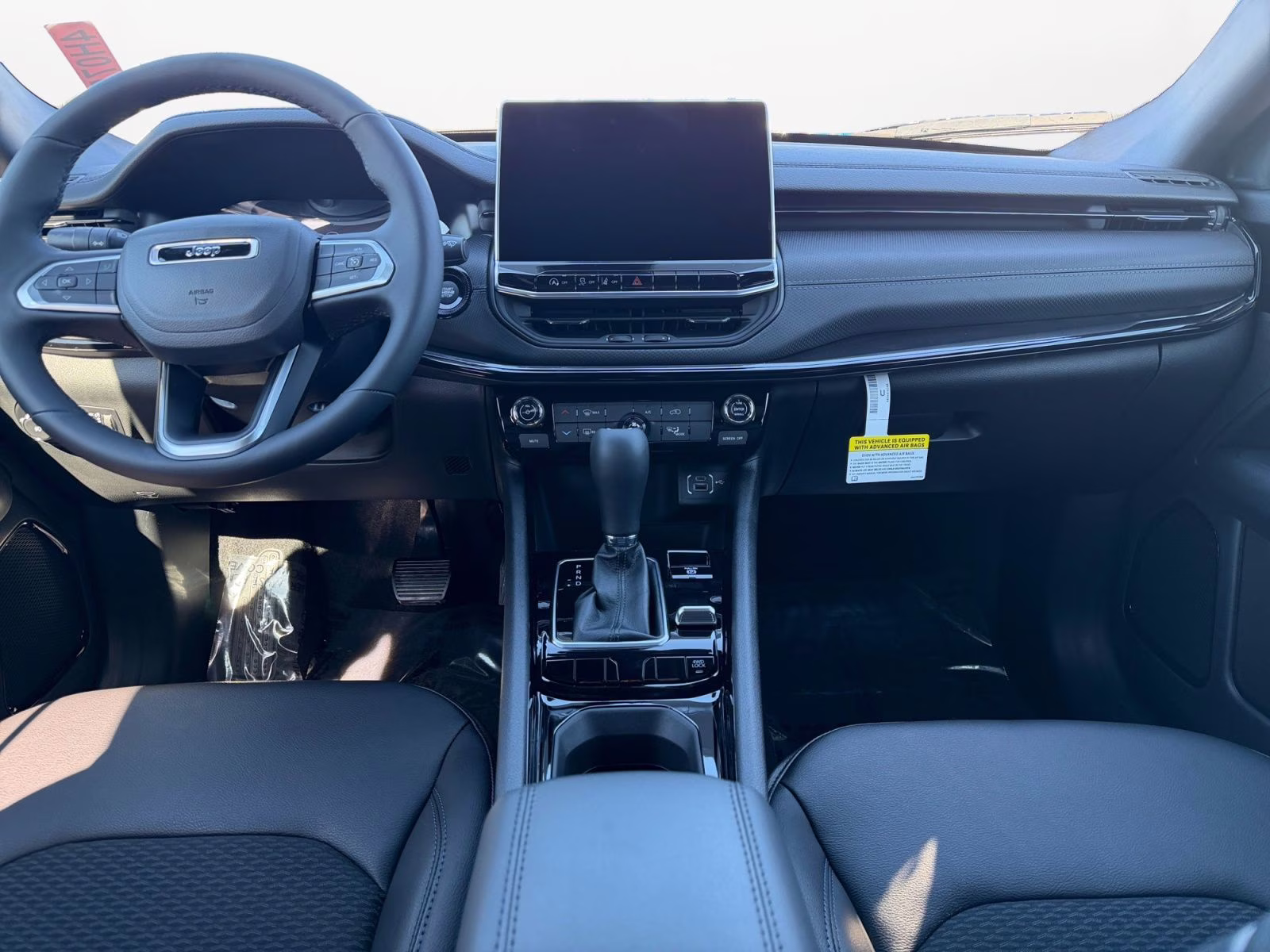 2026 silver zynith metallic clearcoat Jeep Compass Latitude 4X4 SUV