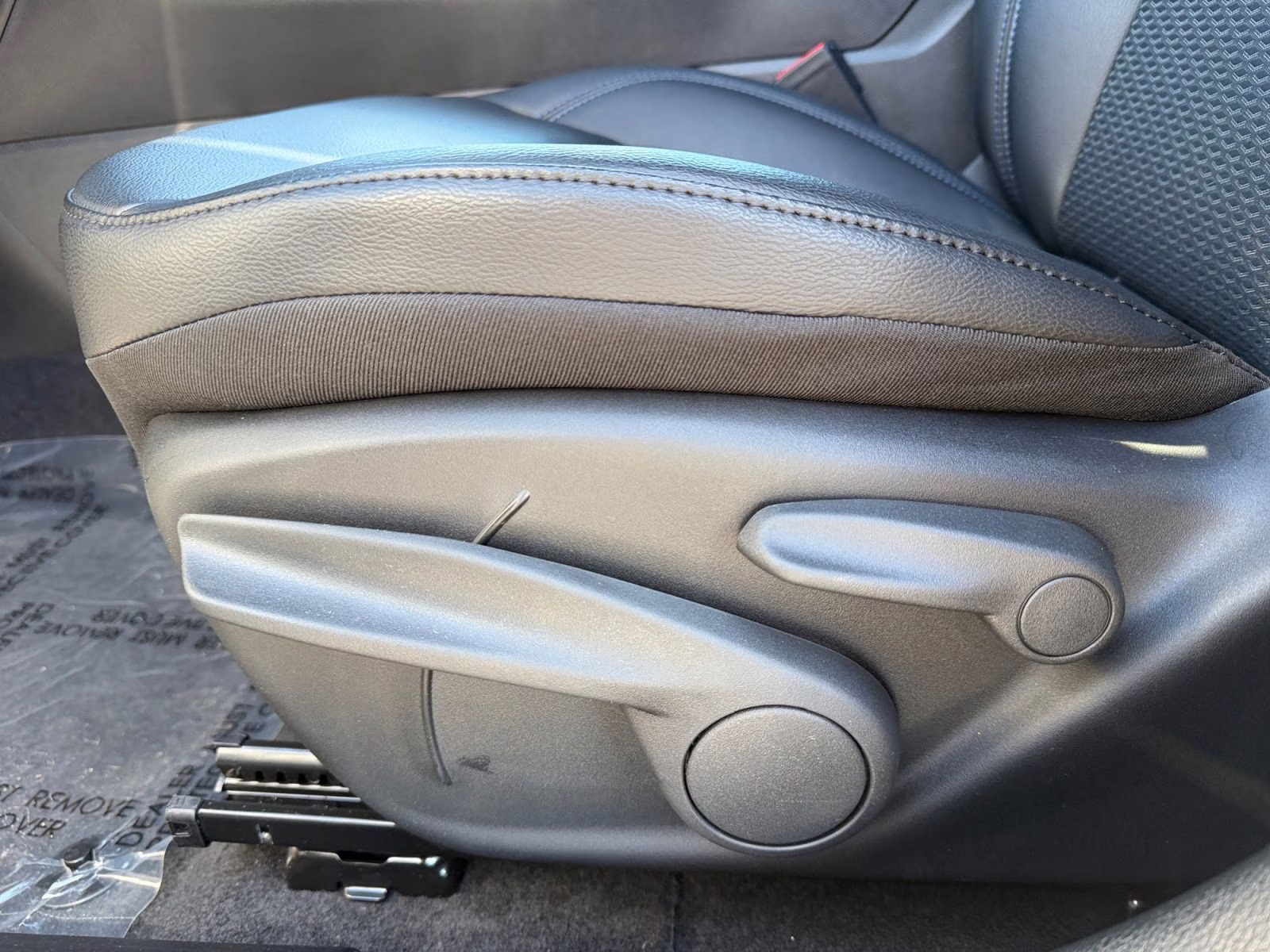 2026 silver zynith metallic clearcoat Jeep Compass Latitude 4X4 SUV