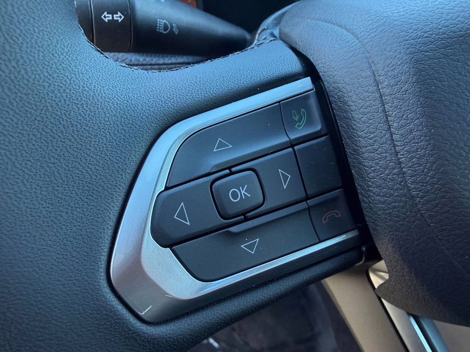 2026 silver zynith metallic clearcoat Jeep Compass Latitude 4X4 SUV