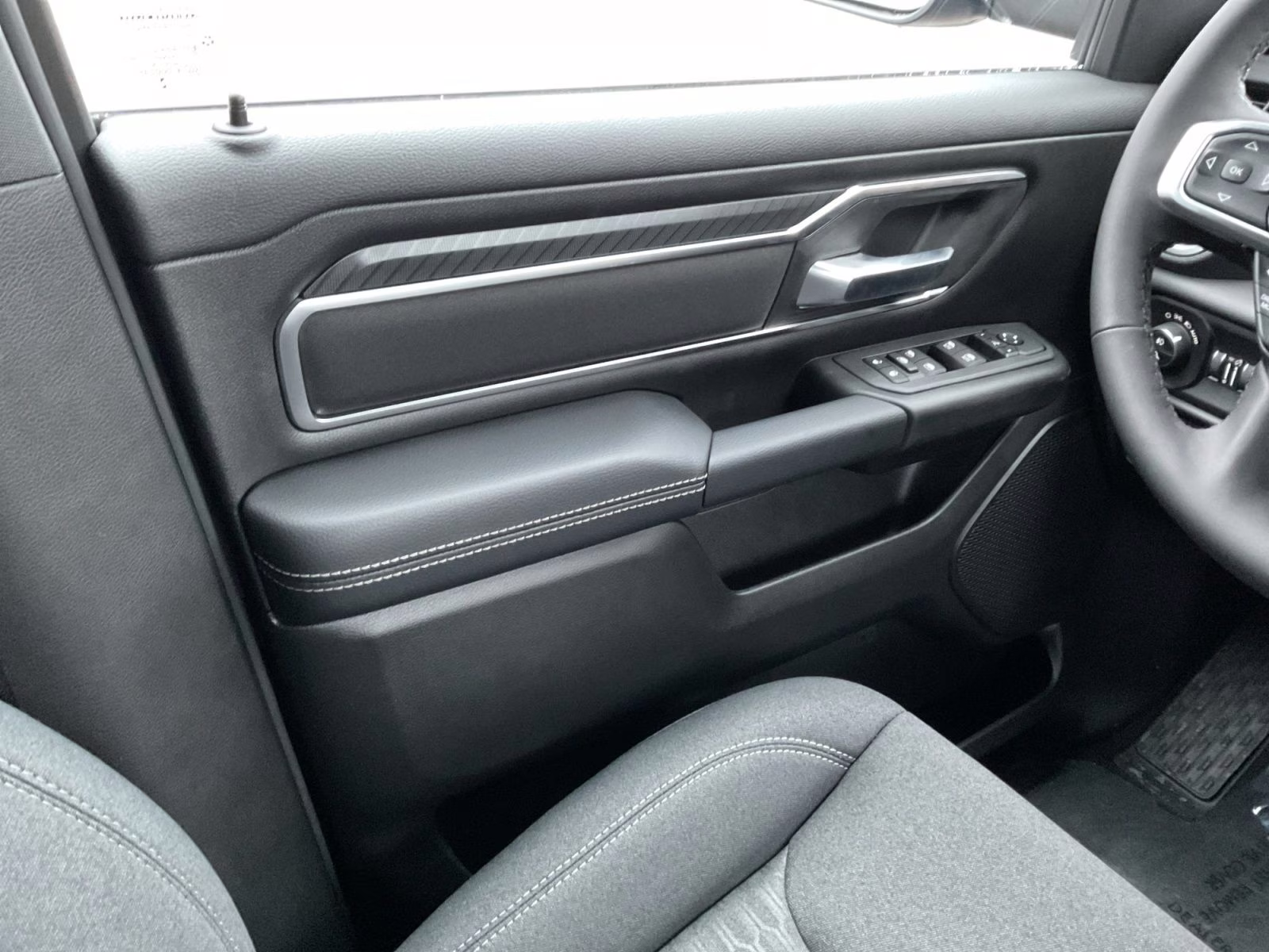 2026 Diamond Black Crystal Pearlcoat Ram 1500 Big Horn/Lone Star 4X4 Truck