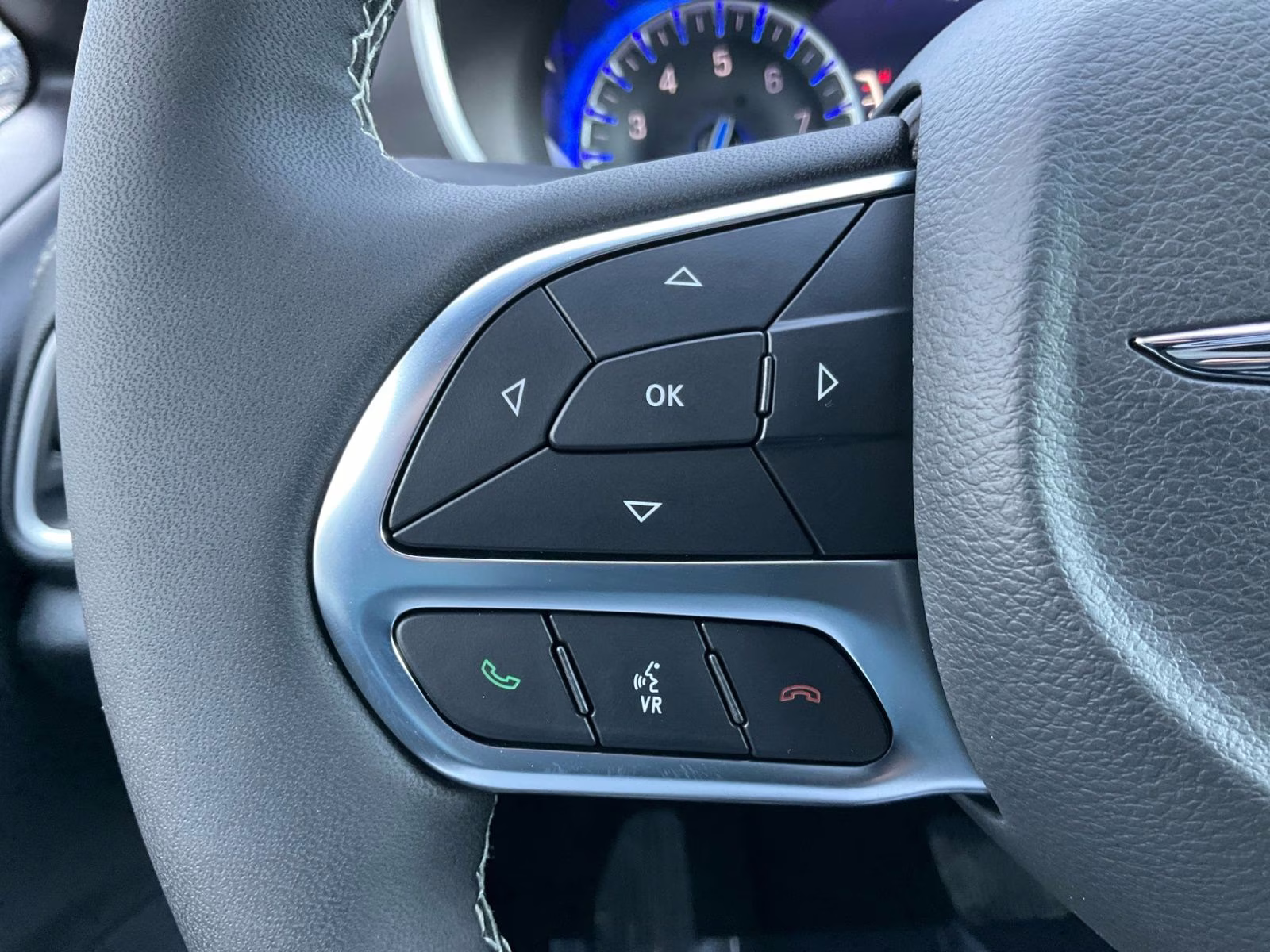 2026 Bright White Clearcoat Chrysler Pacifica Select AWD Van