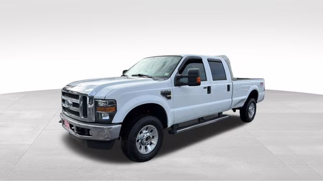 2009 White Ford Super Duty F-350 SRW Lariat 4X4 Truck