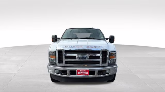 2009 White Ford Super Duty F-350 SRW Lariat 4X4 Truck