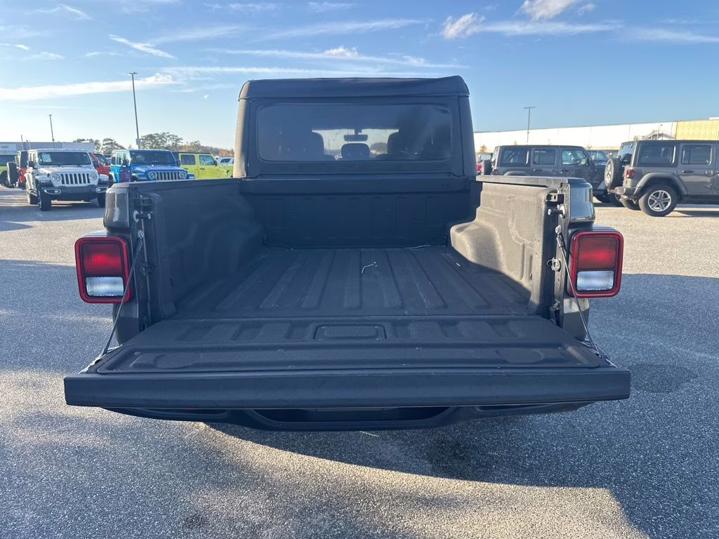 2022 Sting-Gray Clearcoat Jeep Gladiator Rubicon 4X4 Truck