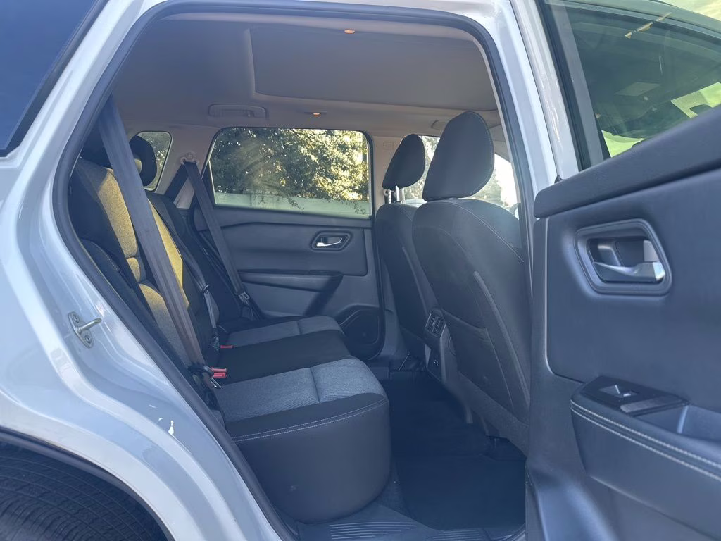 2025 Glacier White Nissan Rogue SV AWD SUV