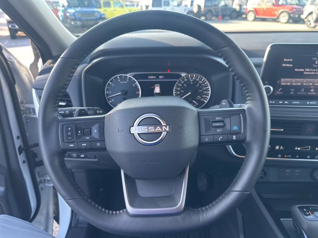 2025 Glacier White Nissan Rogue SV AWD SUV