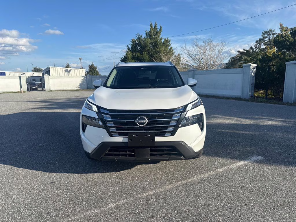 2025 Glacier White Nissan Rogue SV AWD SUV