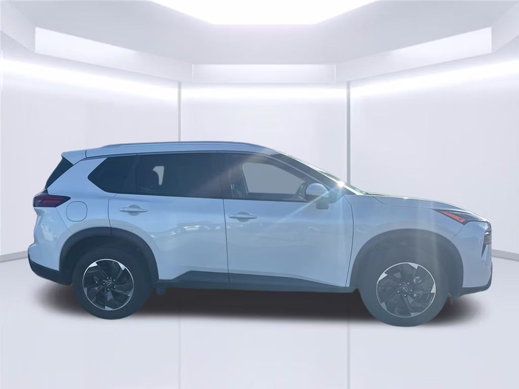 2025 Glacier White Nissan Rogue SV AWD SUV