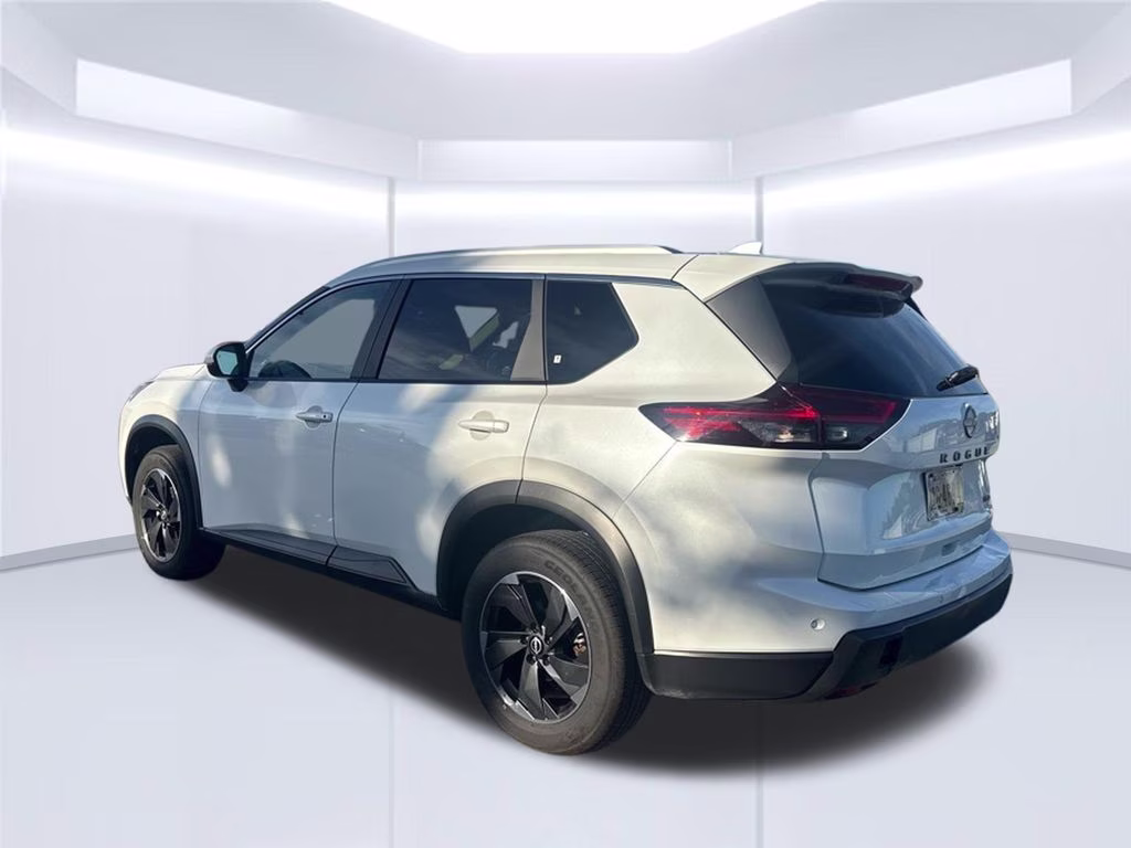 2025 Glacier White Nissan Rogue SV AWD SUV