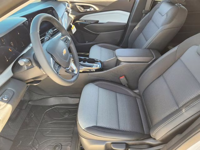 2026 Summit White Chevrolet Trax LT FWD SUV