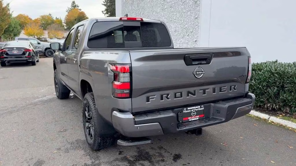 2026 Gun Metallic Nissan Frontier SV 4X4 Truck