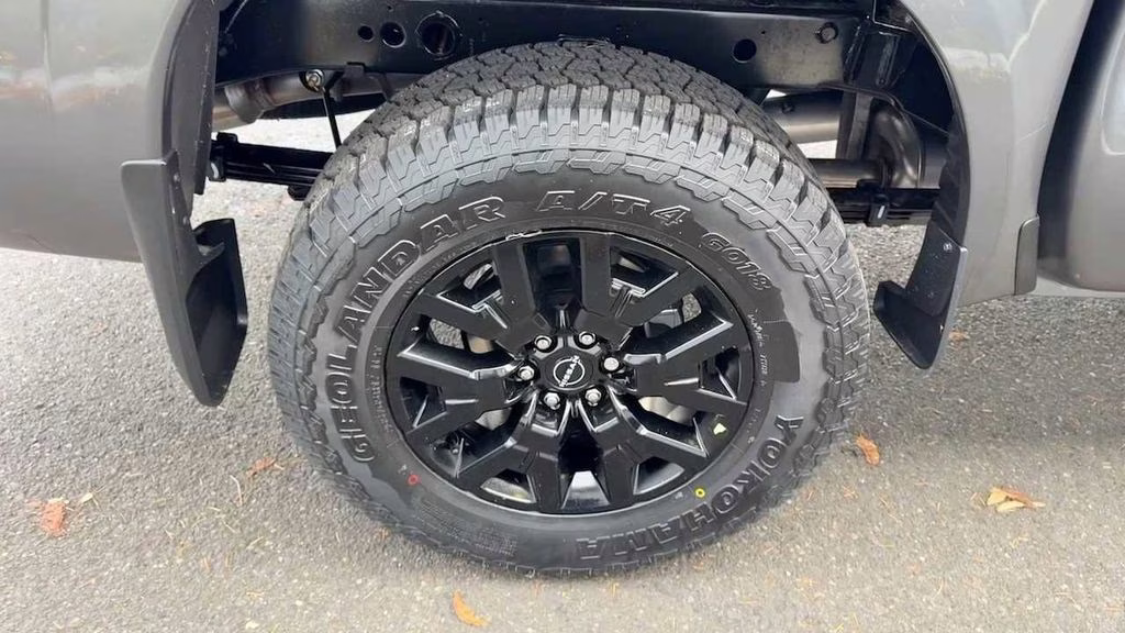 2026 Gun Metallic Nissan Frontier SV 4X4 Truck