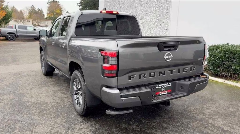 2026 Gun Metallic Nissan Frontier SV 4X4 Truck