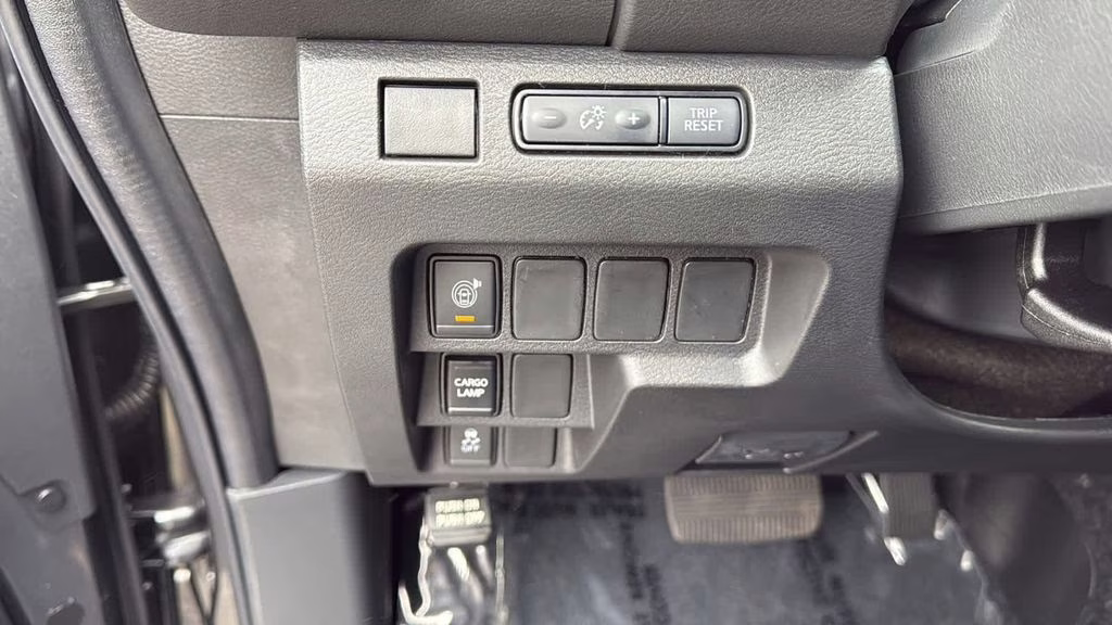 2026 Gun Metallic Nissan Frontier SV 4X4 Truck