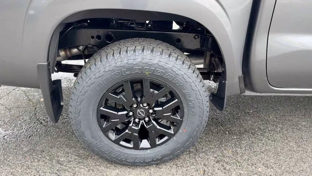 2026 Gun Metallic Nissan Frontier SV 4X4 Truck