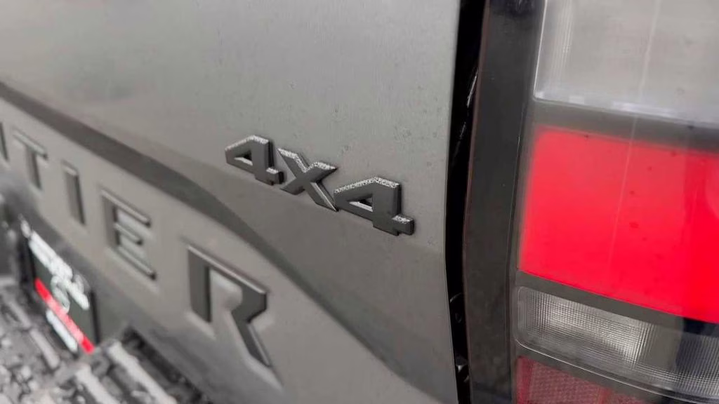 2026 Gun Metallic Nissan Frontier SV 4X4 Truck