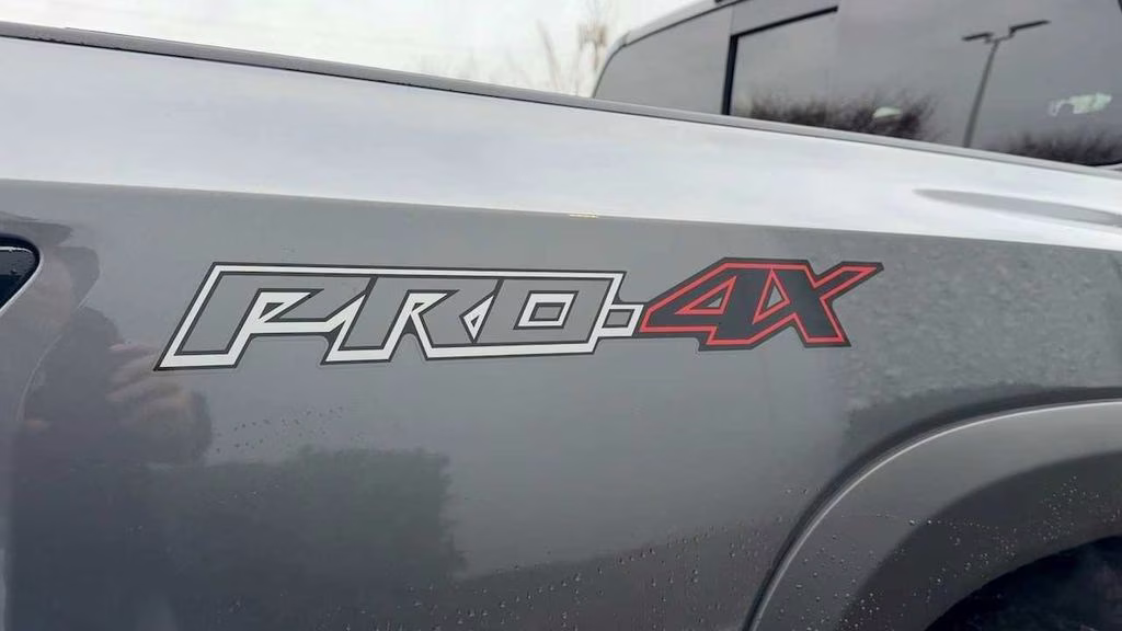 2026 Gun Metallic Nissan Frontier PRO-4X 4X4 Truck