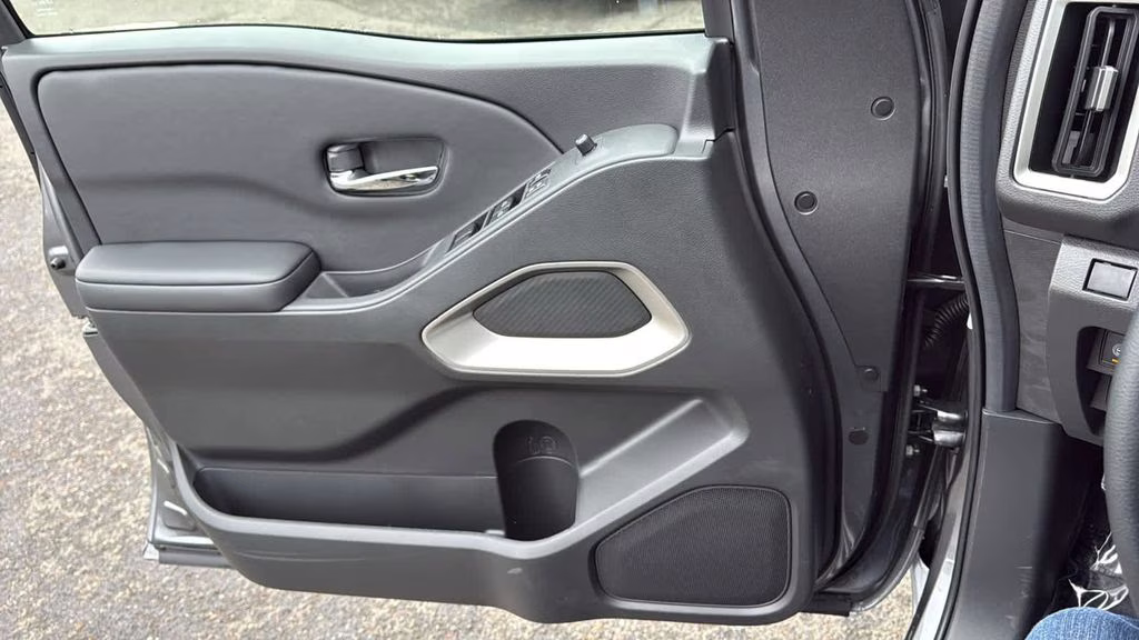 2026 Gun Metallic Nissan Frontier SV 4X4 Truck