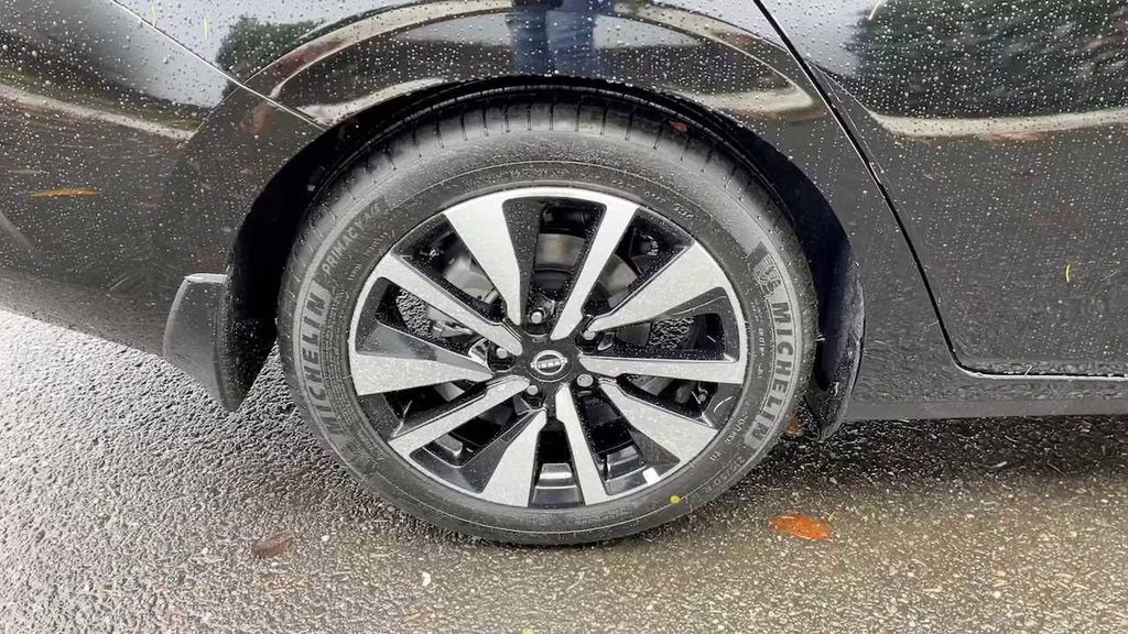 2025 Super Black Nissan Sentra SV FWD Sedan