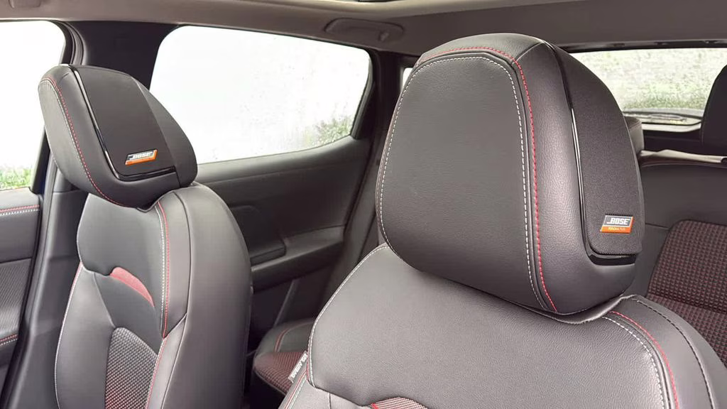 2026 Deep Blue Pearl Nissan Kicks SR AWD SUV