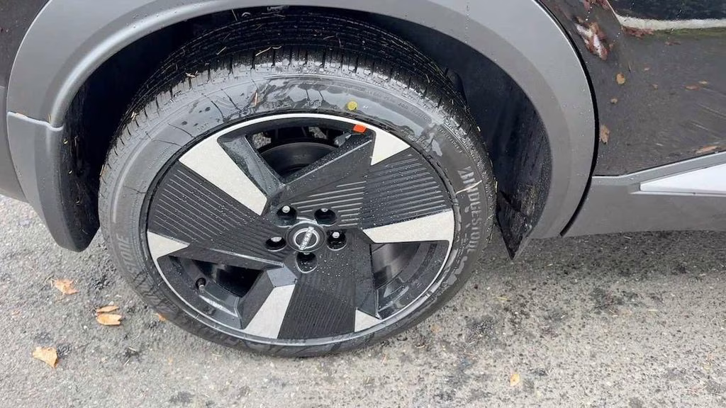 2026 Super Black Nissan Kicks SR AWD SUV