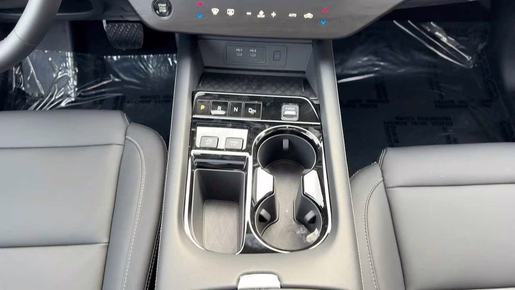 2025 Everest White Pearl Tricoat/Super Black Nissan Murano SL AWD SUV