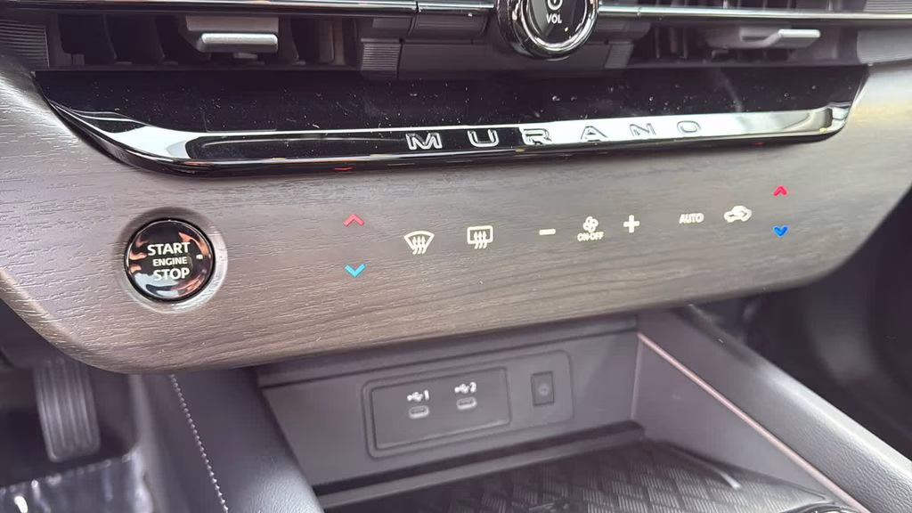 2025 Everest White Pearl Tricoat/Super Black Nissan Murano SL AWD SUV