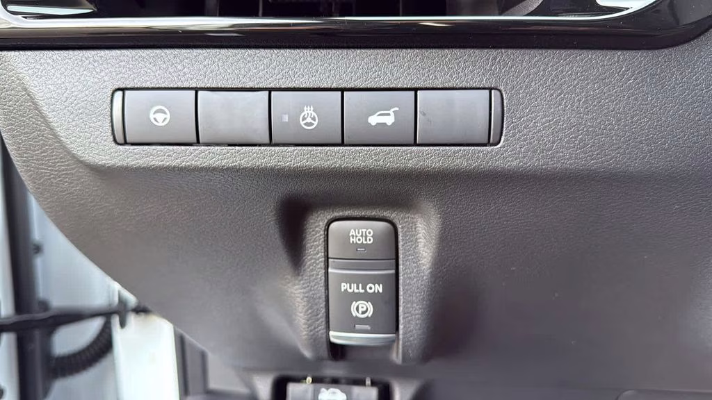 2025 Everest White Pearl Tricoat/Super Black Nissan Murano SL AWD SUV