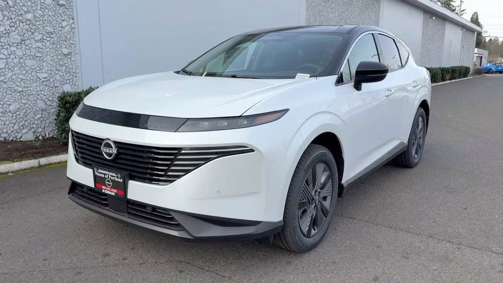 2025 Everest White Pearl Tricoat/Super Black Nissan Murano SL AWD SUV