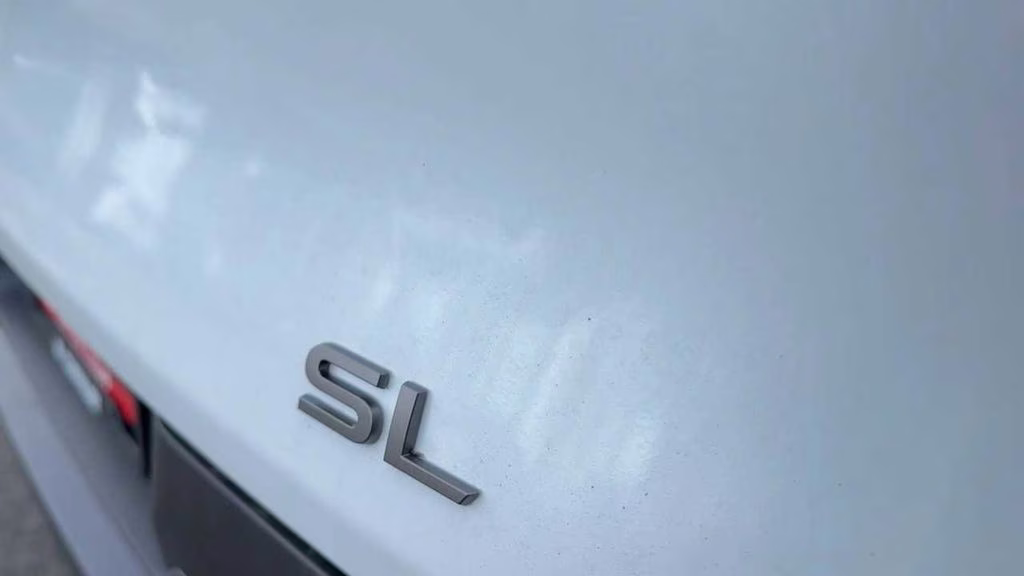 2025 Everest White Pearl Tricoat/Super Black Nissan Murano SL AWD SUV