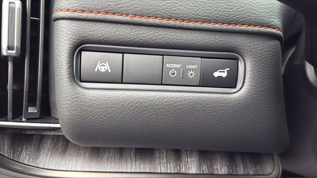 2026 Alpine Metallic/Super Blk Nissan Armada PRO-4X 4X4 SUV