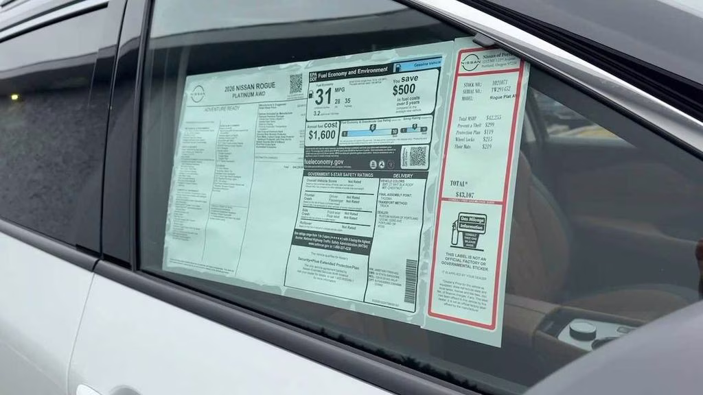 2026 Everest White Pearl/Super Black Nissan Rogue Platinum AWD SUV