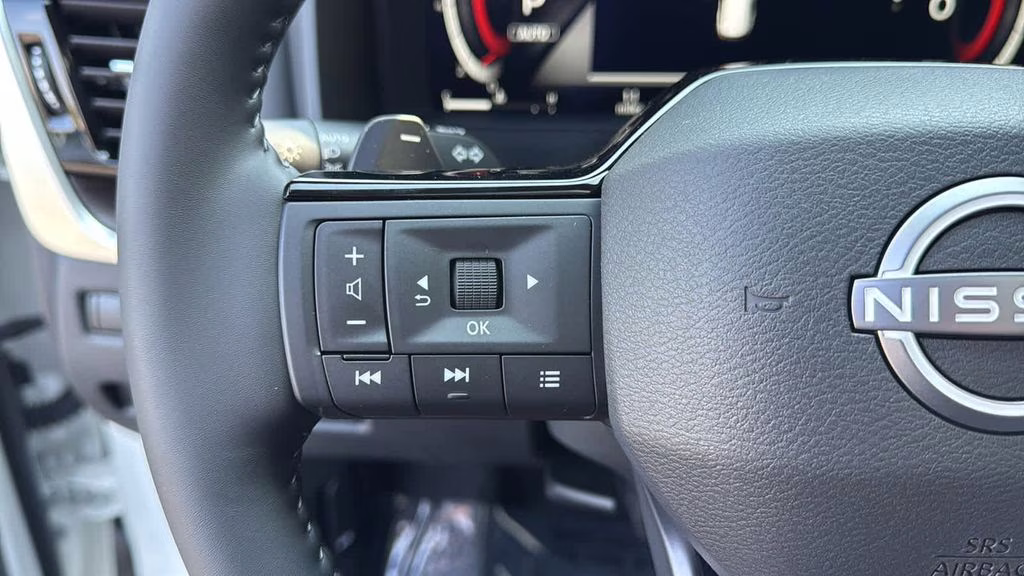 2026 Everest White Pearl Tricoat Nissan Rogue Platinum AWD SUV