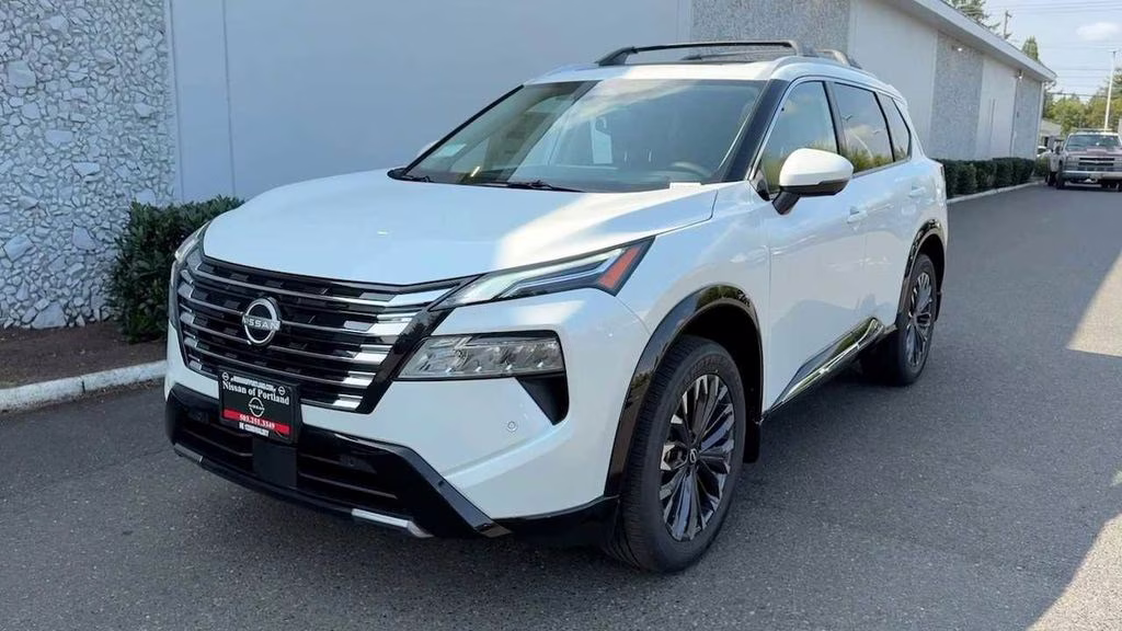 2026 Everest White Pearl Tricoat Nissan Rogue Platinum AWD SUV