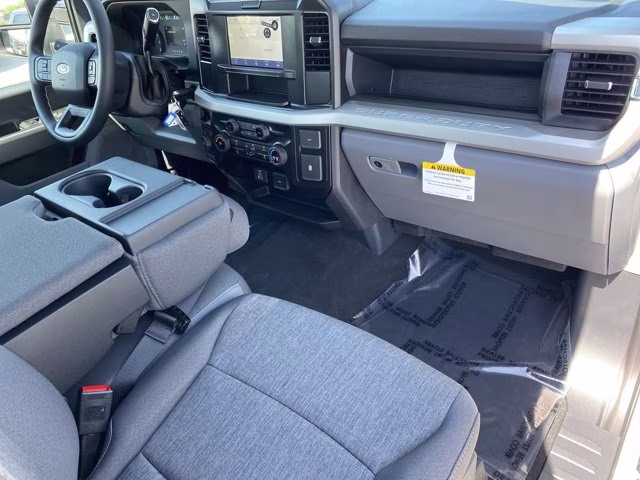 2026 Oxford White Ford Super Duty F-250 SRW STX 4X4 Truck