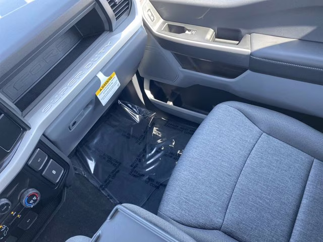 2026 Oxford White Ford Super Duty F-250 SRW XL 4X4 Truck