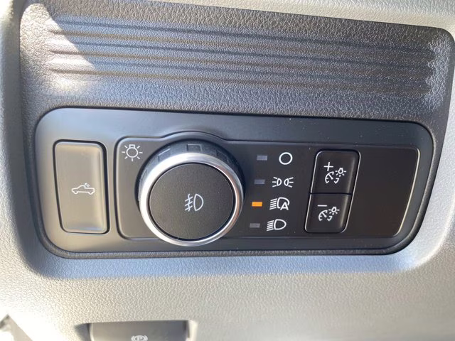 2026 Oxford White Ford Super Duty F-250 SRW XL 4X4 Truck