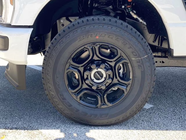 2026 Oxford White Ford Super Duty F-250 SRW XL 4X4 Truck