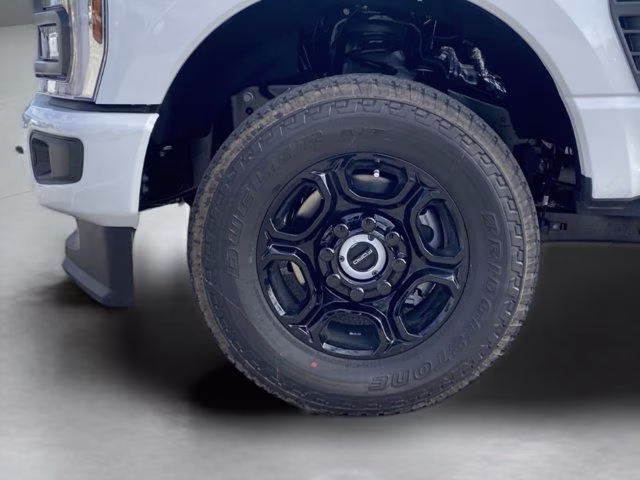 2026 Oxford White Ford Super Duty F-250 SRW STX 4X4 Truck