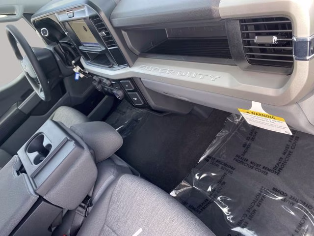 2026 Oxford White Ford Super Duty F-250 SRW STX 4X4 Truck