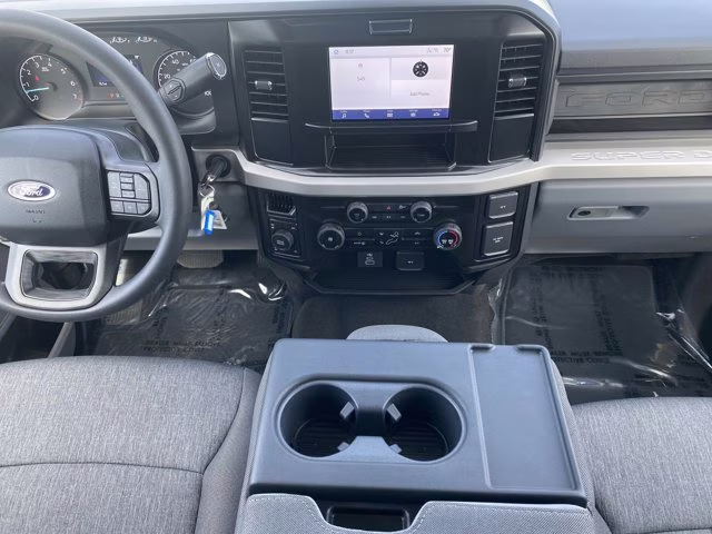 2026 Oxford White Ford Super Duty F-250 SRW XL 4X4 Truck