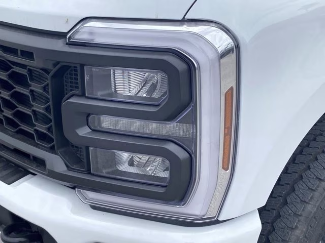 2026 Avalanche Ford Super Duty F-350 SRW Lariat 4X4 Truck