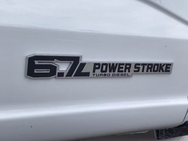 2026 Avalanche Ford Super Duty F-350 SRW Lariat 4X4 Truck